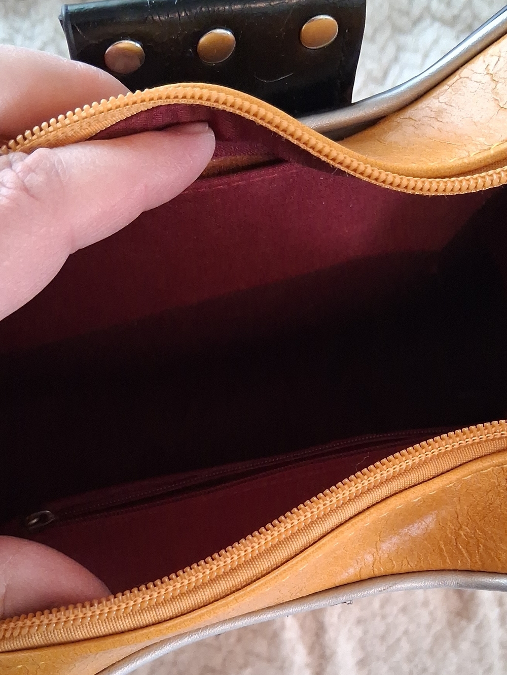 Yellow Guitar-Shaped Crossbody Bag with Black Accent - Picture 4 of 7